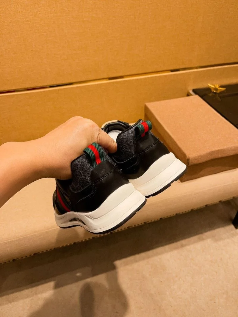Modern Gucci Low Shoes 25502