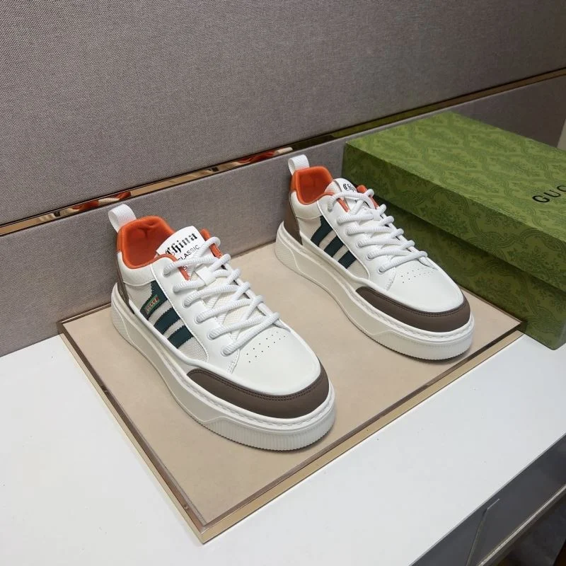 Gucci Low Shoes Sleek 25501