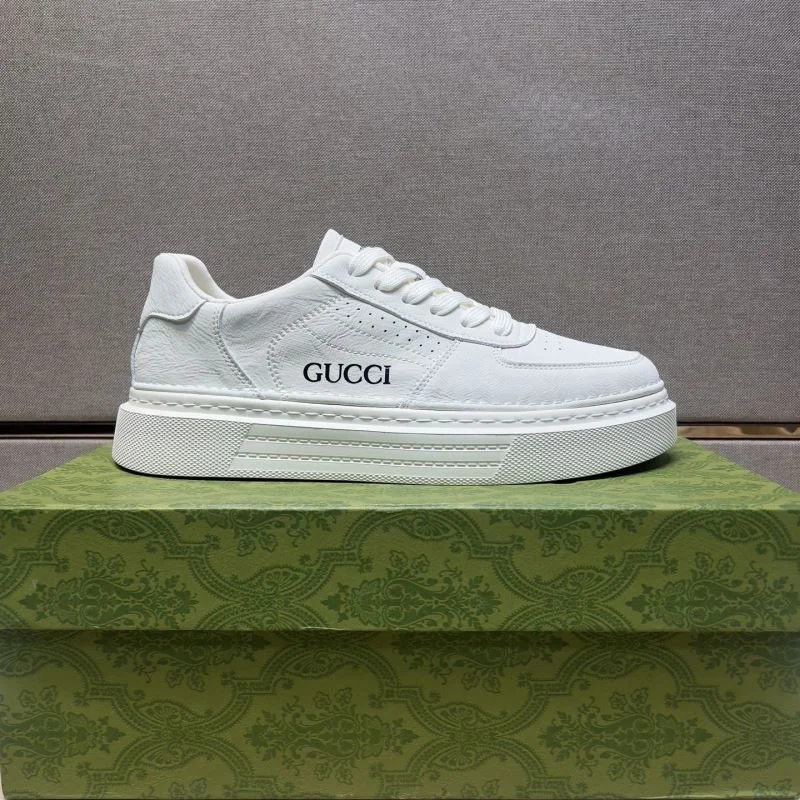 Effortless Gucci Low Shoes 25481