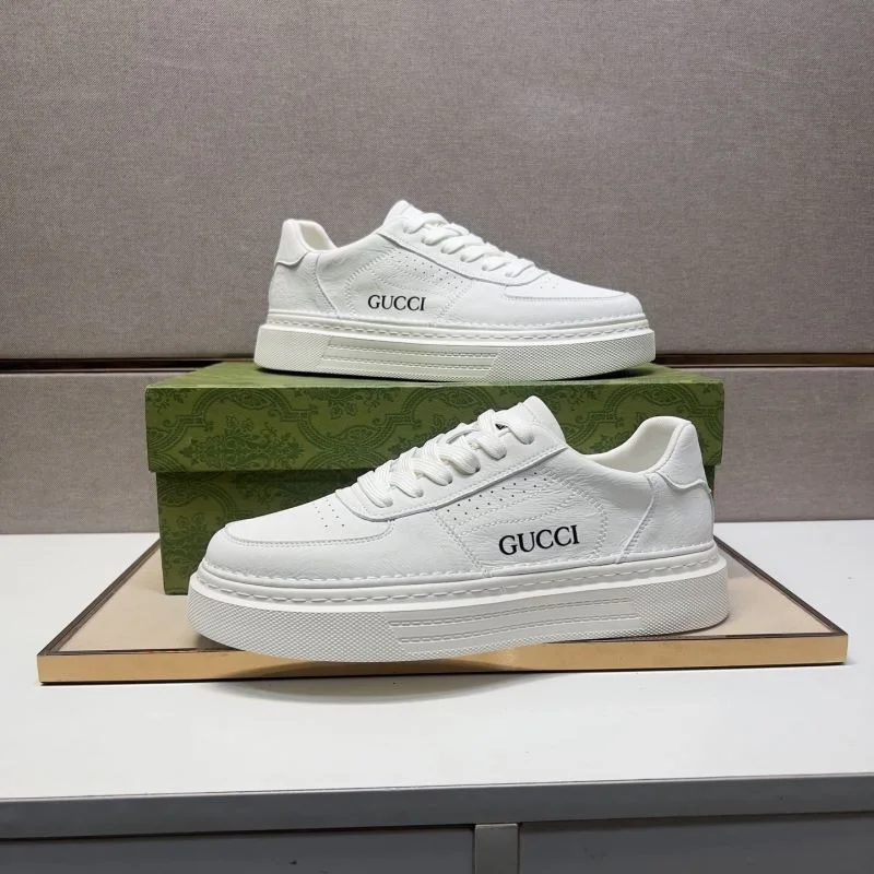 Effortless Gucci Low Shoes 25481