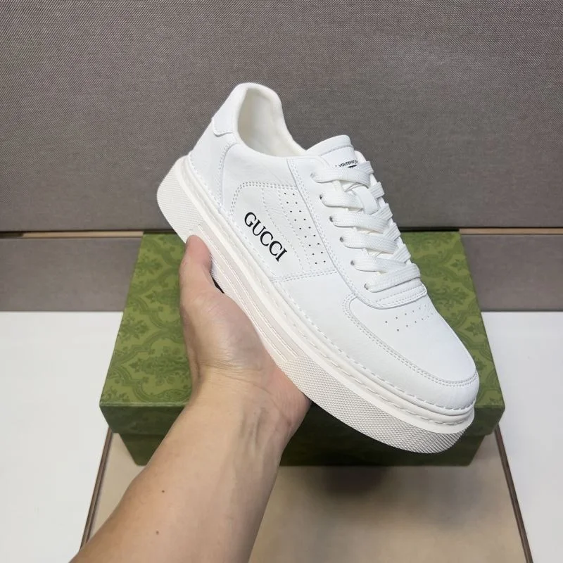 Effortless Gucci Low Shoes 25481