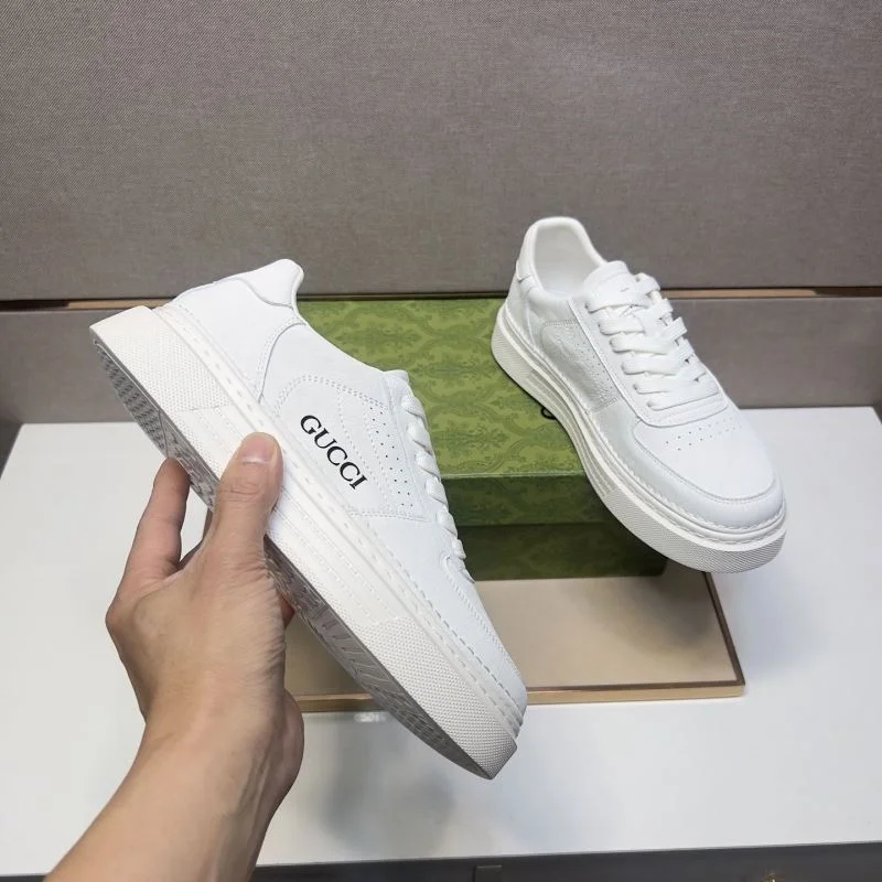 Effortless Gucci Low Shoes 25481