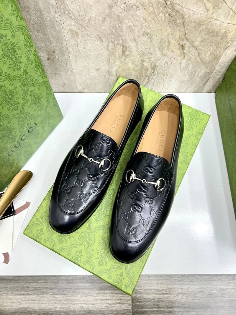 Gucci Low Shoes Attractive 25483