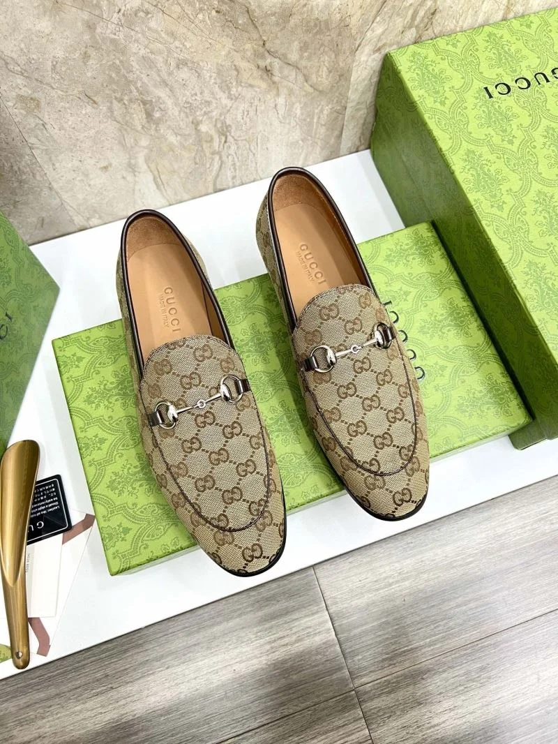 Gucci Low Shoes MoistureWicking 25475