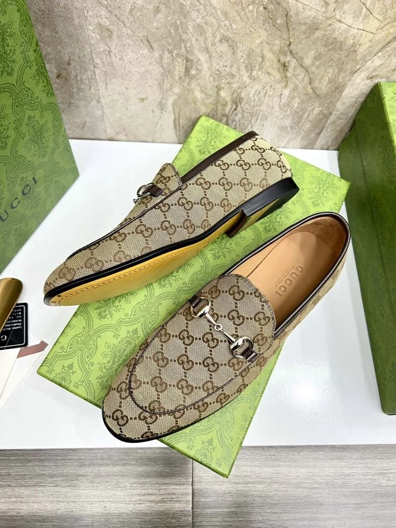 Gucci Low Shoes MoistureWicking 25475