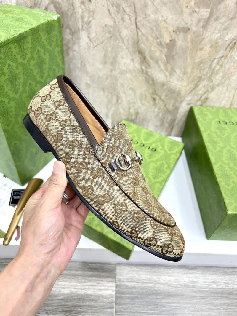 Gucci Low Shoes MoistureWicking 25475