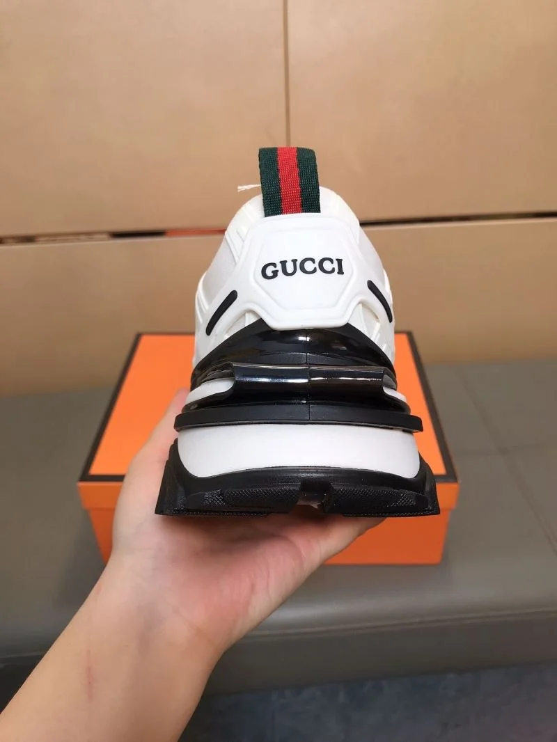Gucci Low Shoes Flexible 25457
