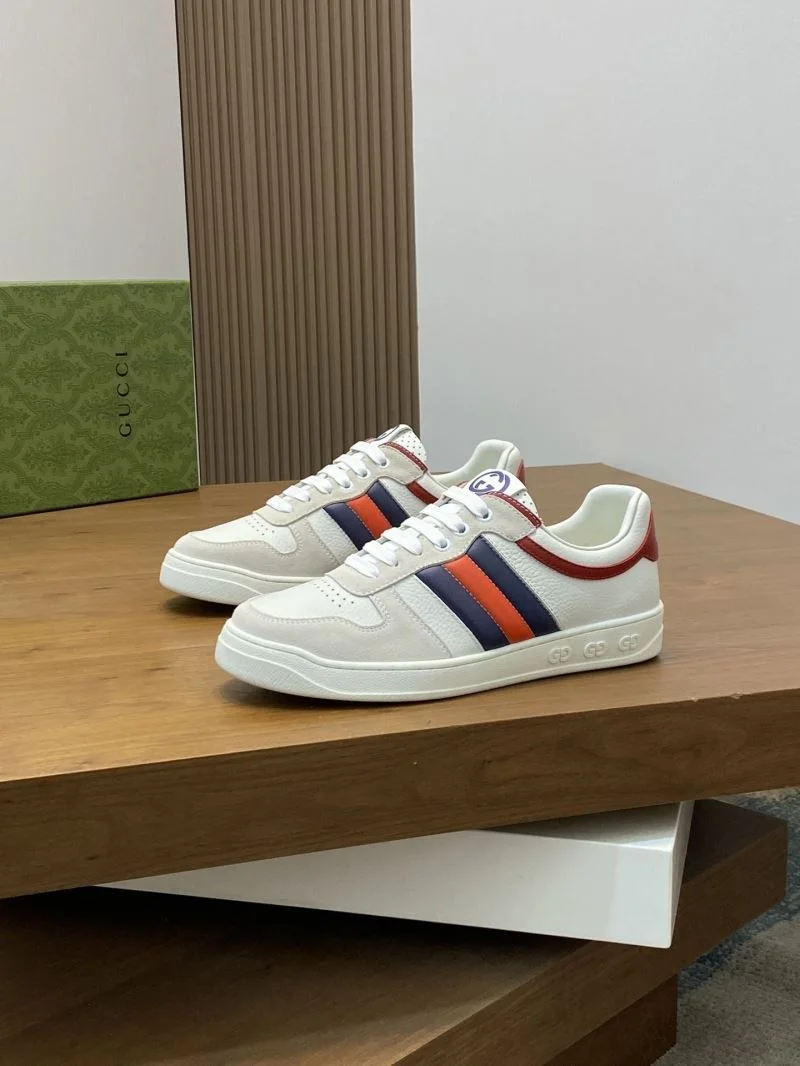 Unisex Gucci Low Shoes 25451