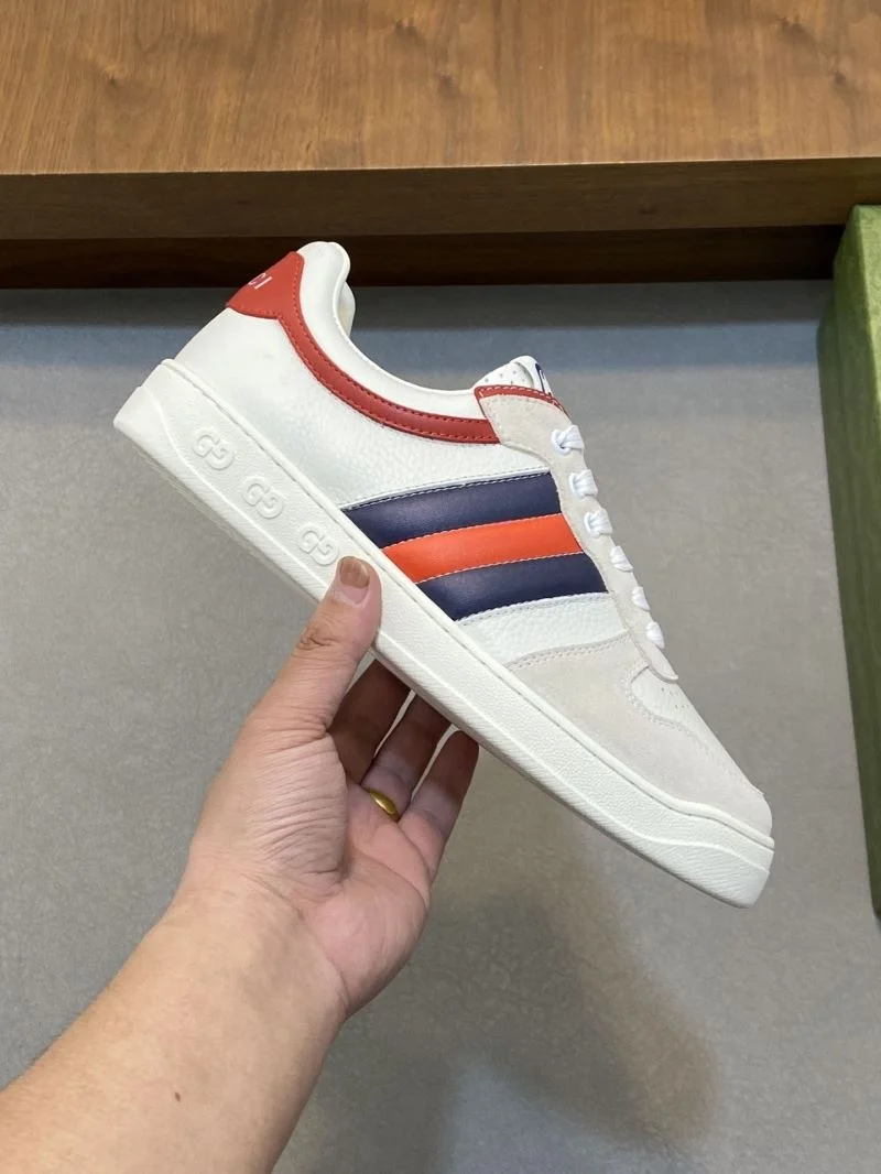 Unisex Gucci Low Shoes 25451