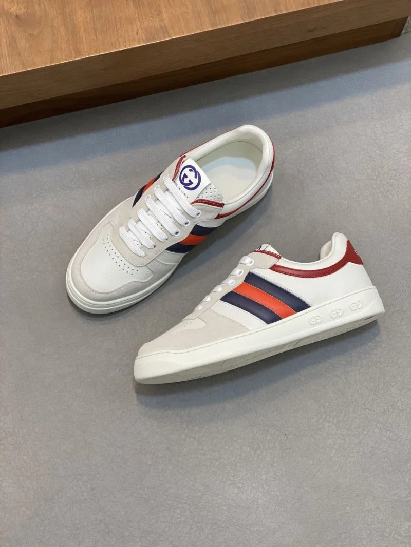 Unisex Gucci Low Shoes 25451