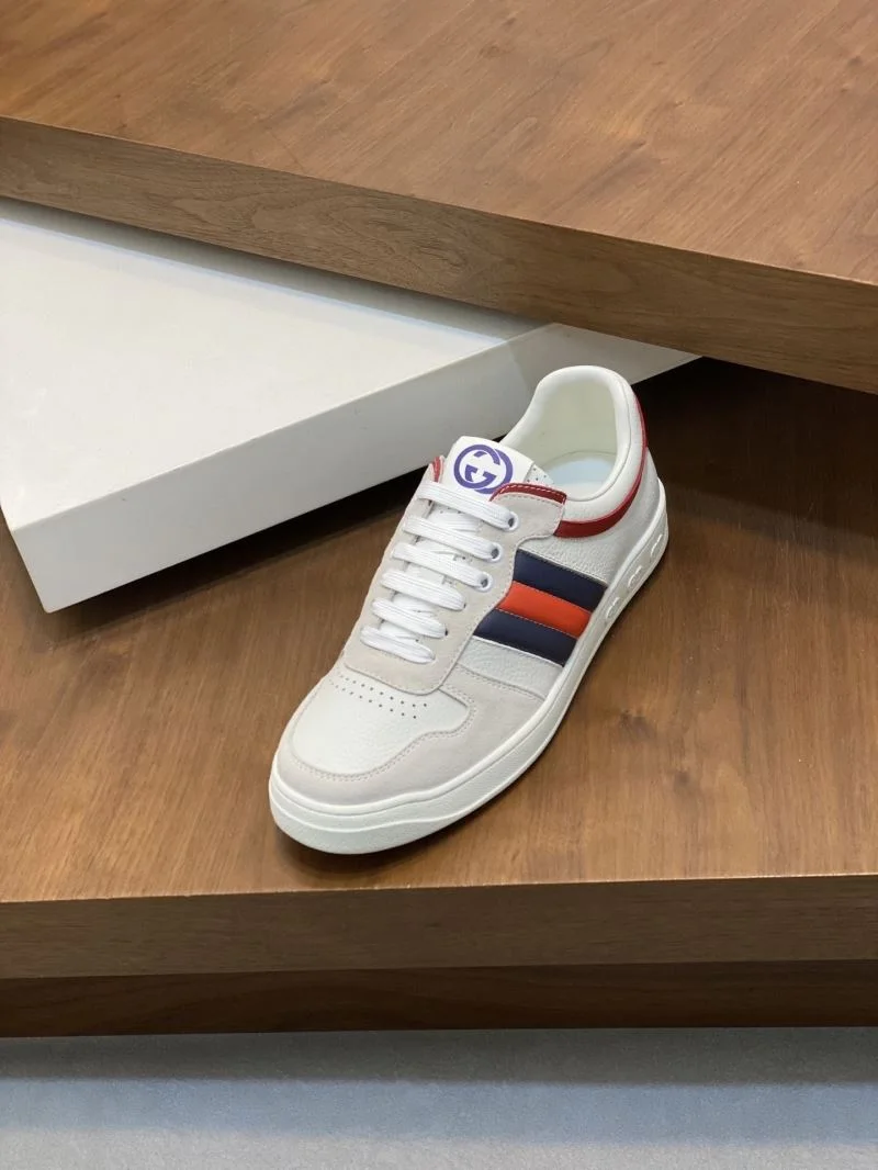 Unisex Gucci Low Shoes 25451