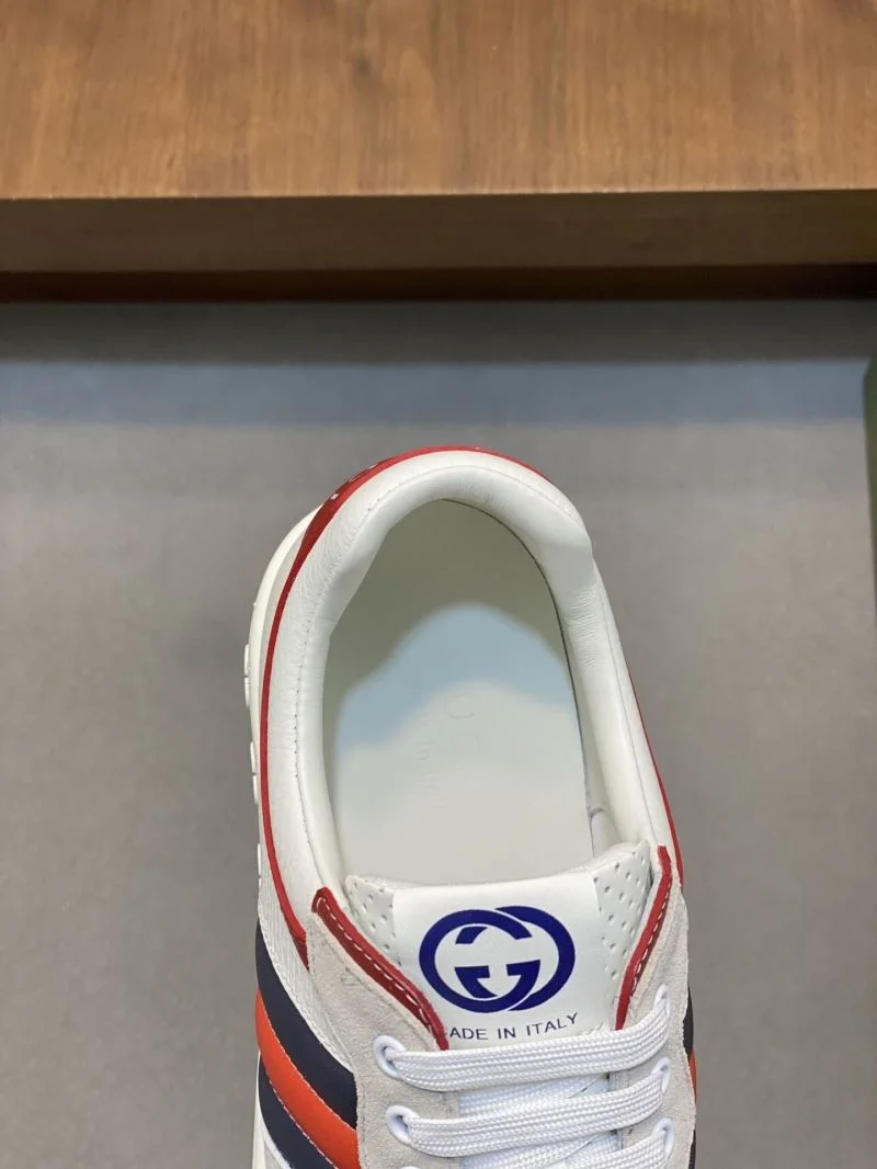 Unisex Gucci Low Shoes 25451