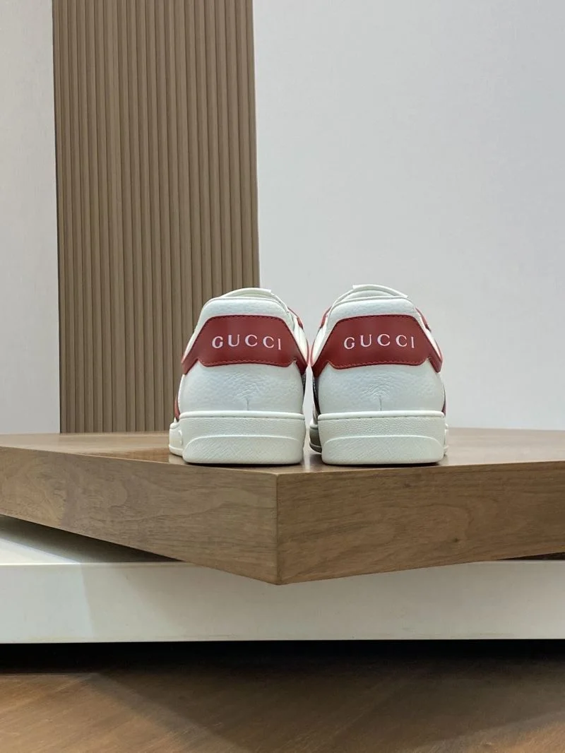Unisex Gucci Low Shoes 25451