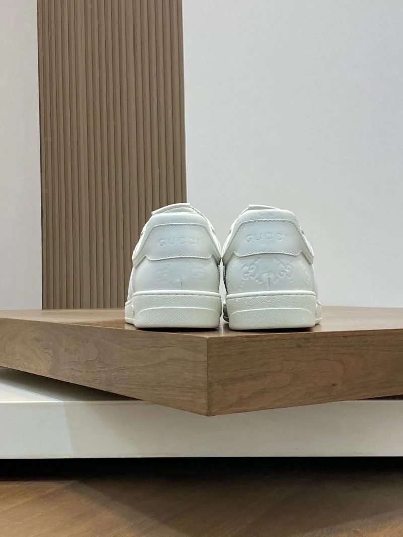 HighPerformance Gucci Low Shoes 25453