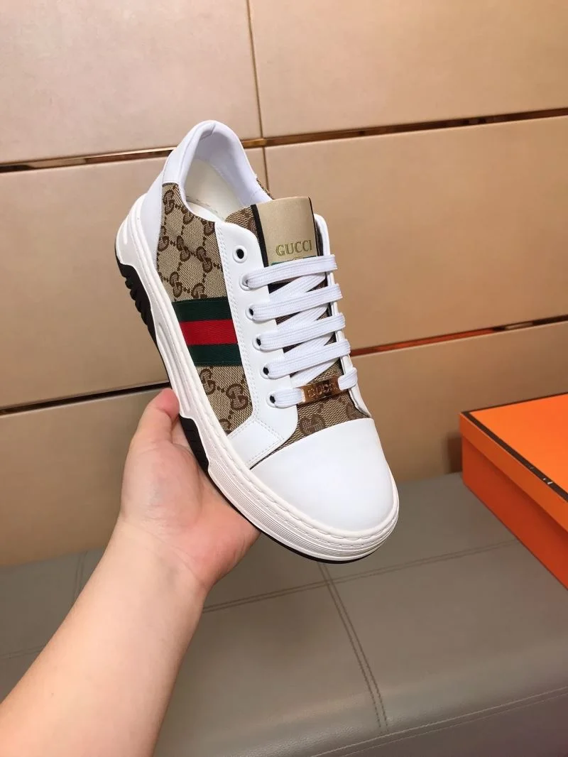 Tailored Gucci Low Shoes 25449
