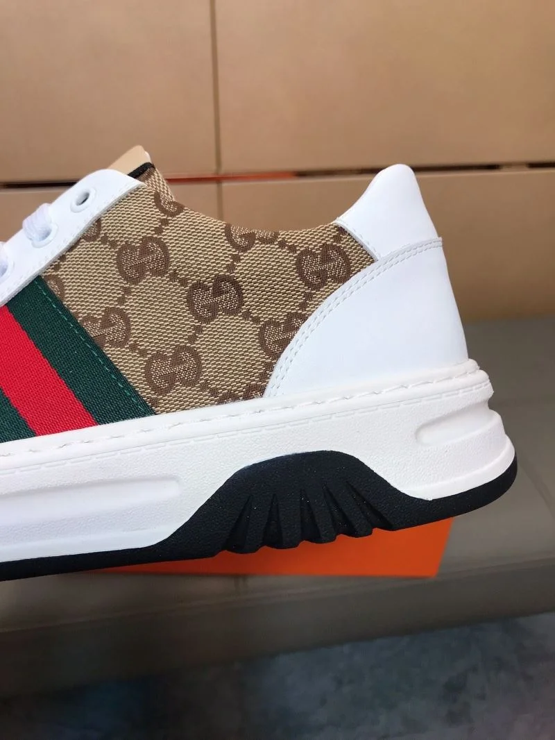 Tailored Gucci Low Shoes 25449