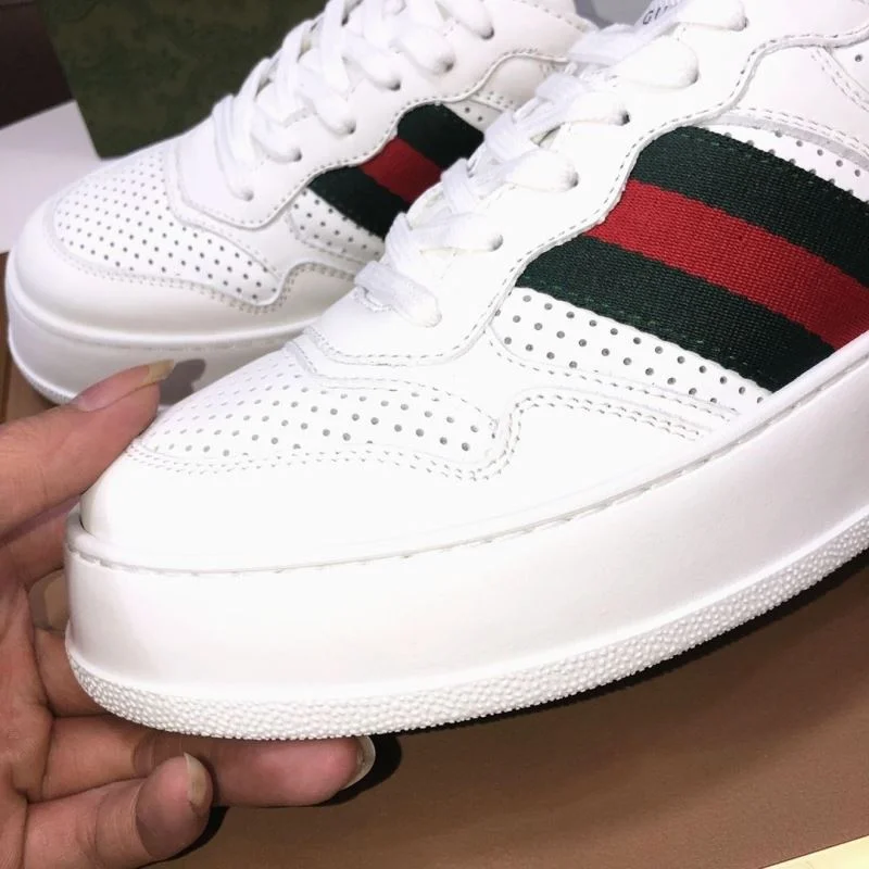 Gucci Low Shoes Contemporary 25448