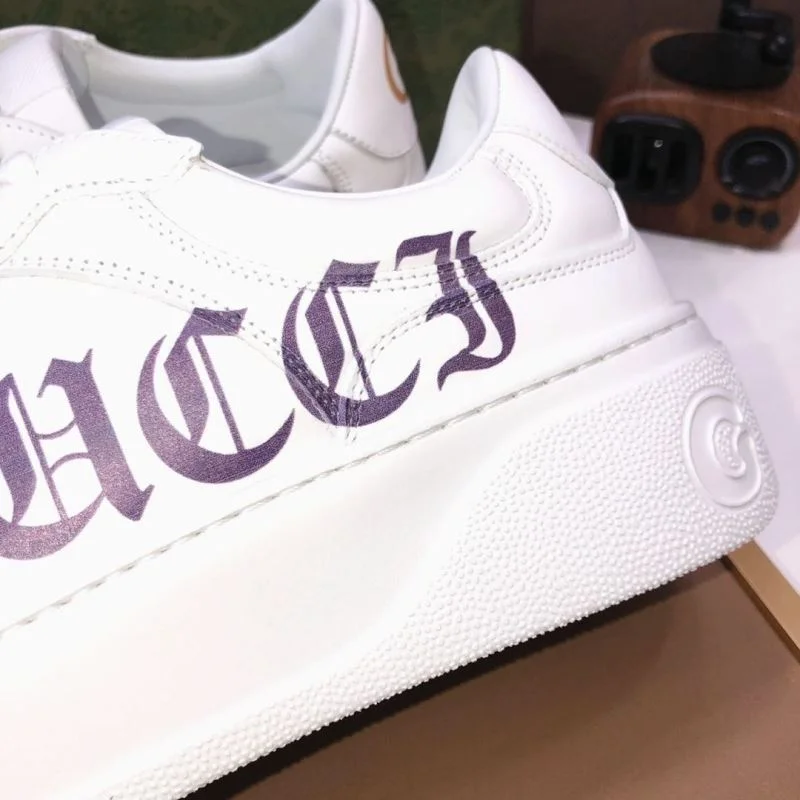 Gucci Low Shoes Practical 25441