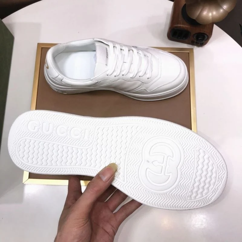 Gucci Low Shoes Practical 25441