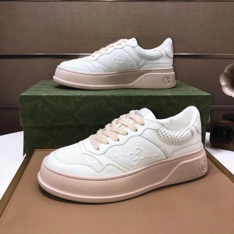 Gucci Low Shoes WeatherProof 25464