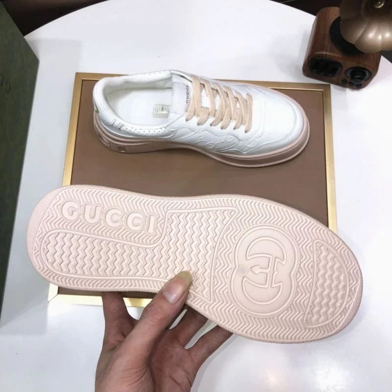 Gucci Low Shoes WeatherProof 25464