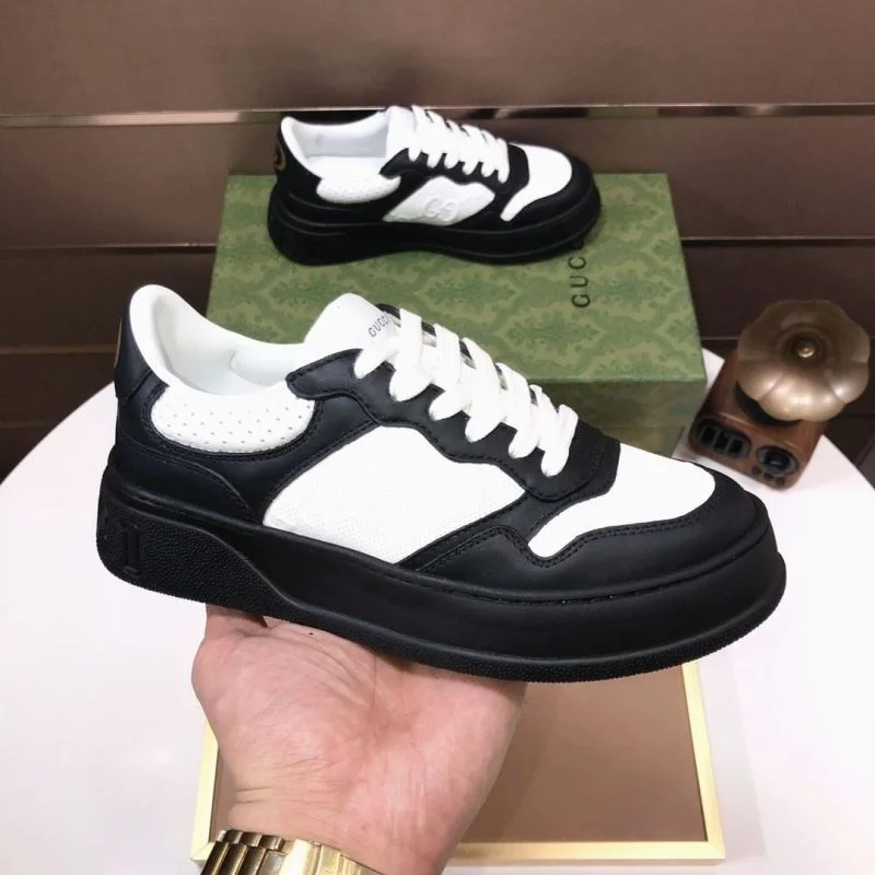 Gucci Low Shoes Sleek 25442