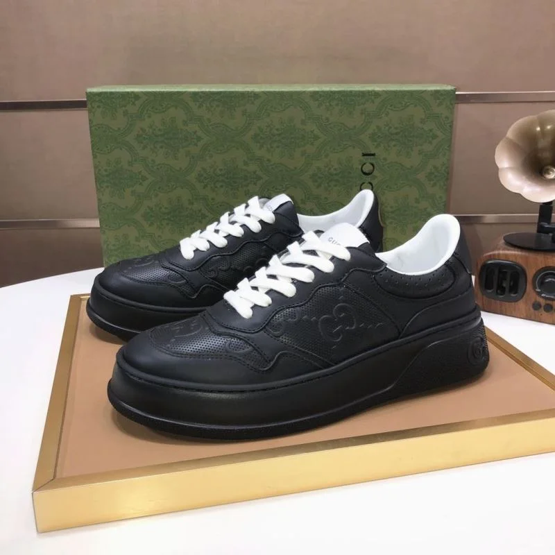 Gucci Low Shoes Comfortable 25436
