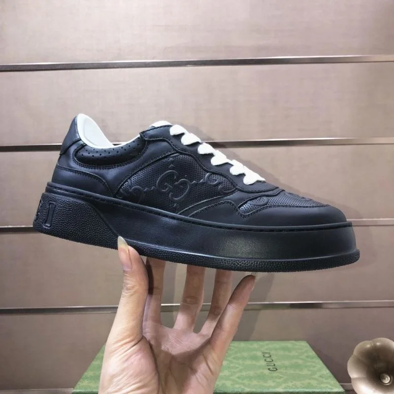 Gucci Low Shoes Comfortable 25436