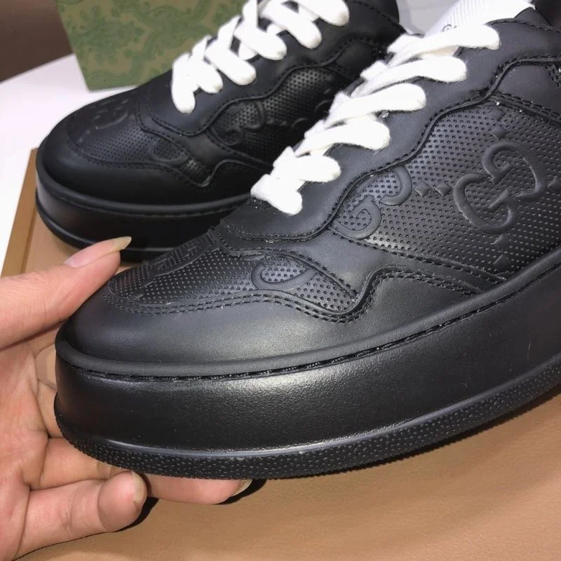 Gucci Low Shoes Comfortable 25436