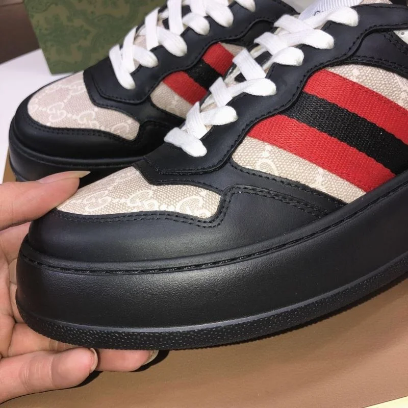 Vibrant Gucci Low Shoes 25440