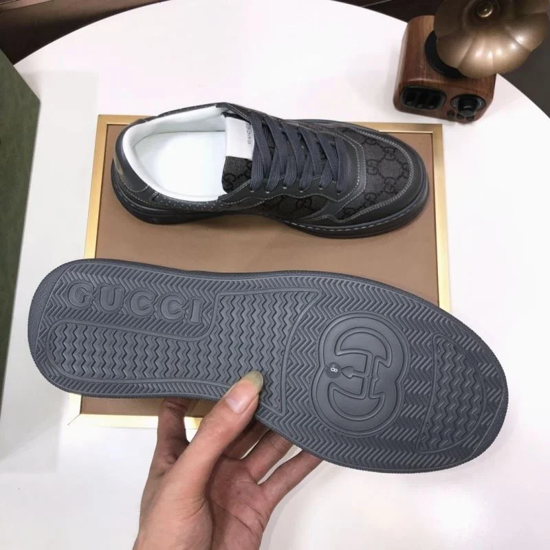 Gucci Low Shoes Versatile 25426