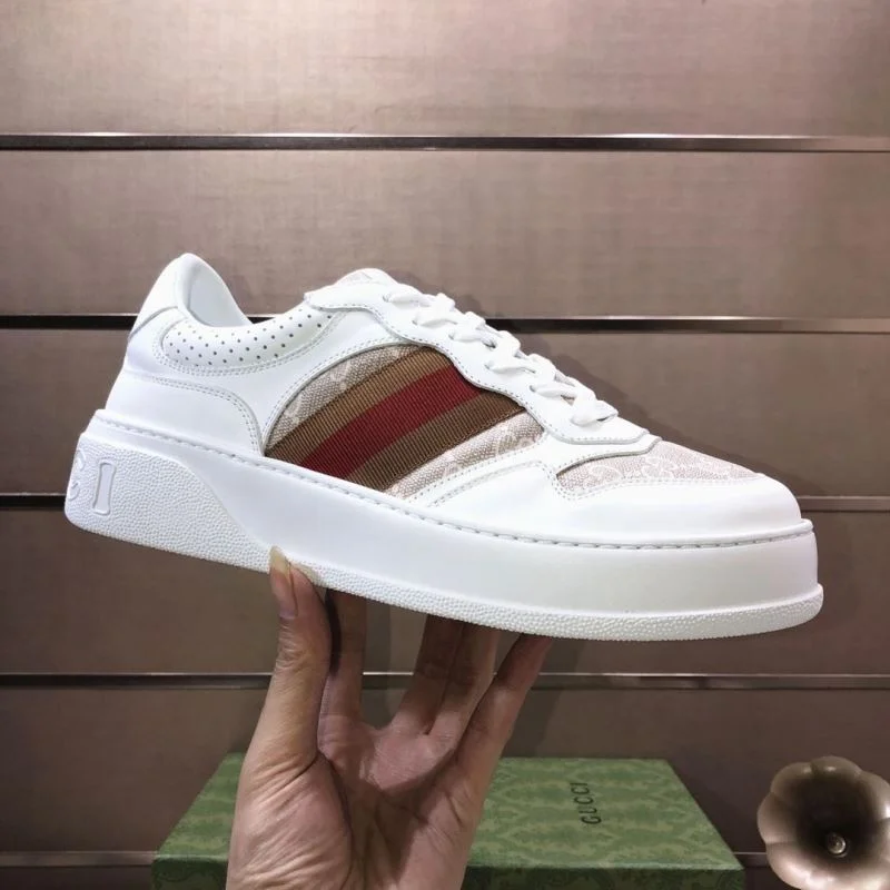Gucci Low Shoes Durable 25433