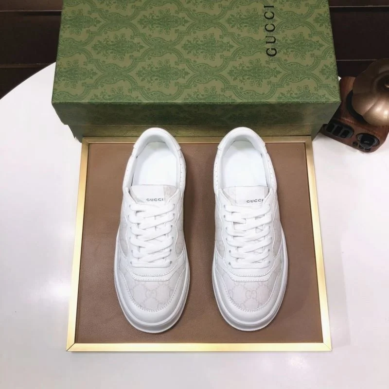 Cozy Gucci Low Shoes 25427