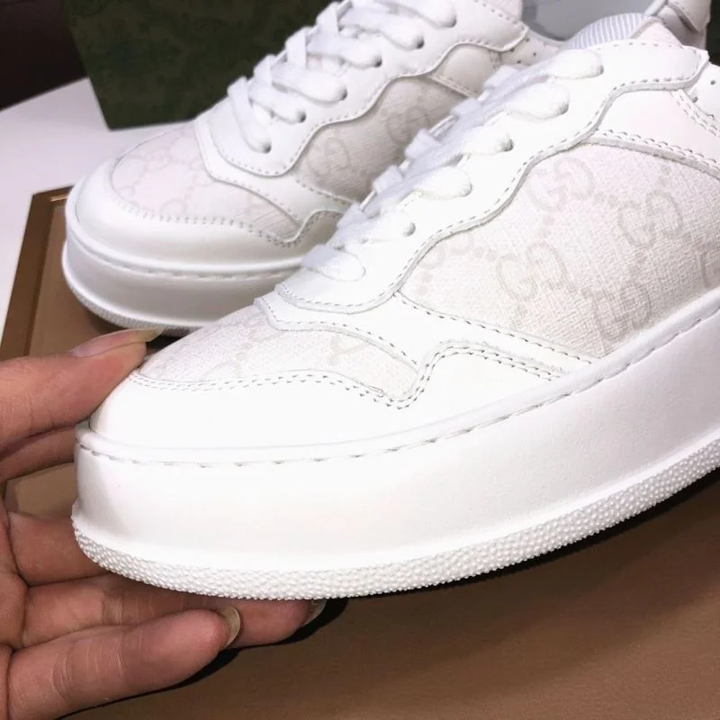 Cozy Gucci Low Shoes 25427