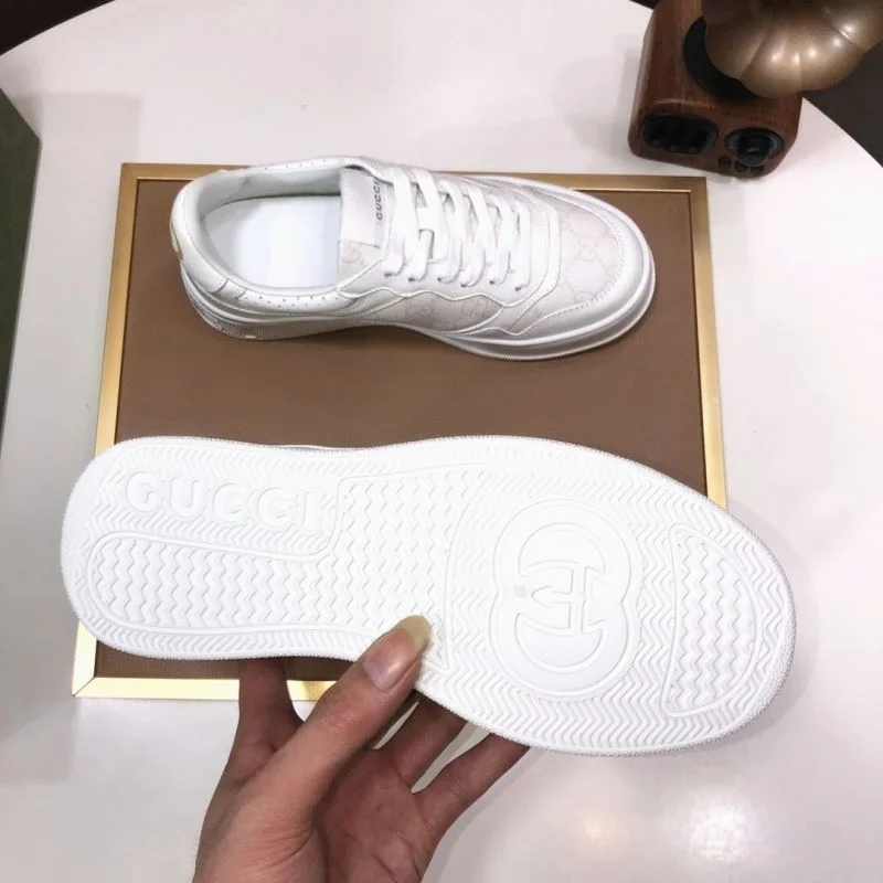 Cozy Gucci Low Shoes 25427