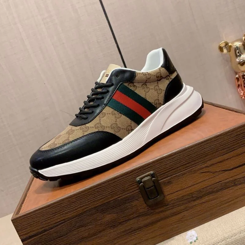 Gucci Low Shoes Stylish 25428
