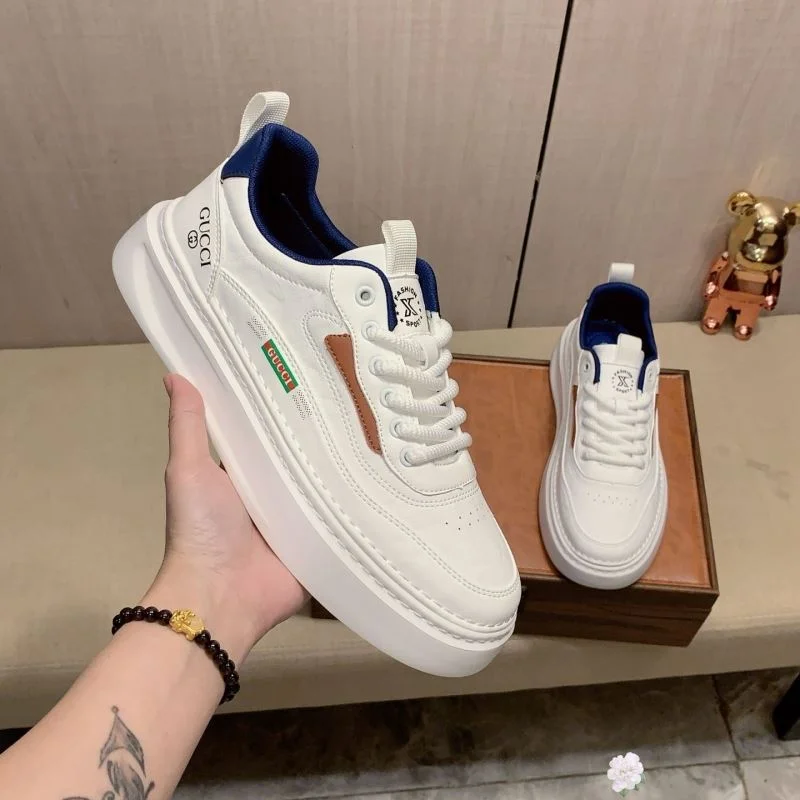 Bold Gucci Low Shoes 25429
