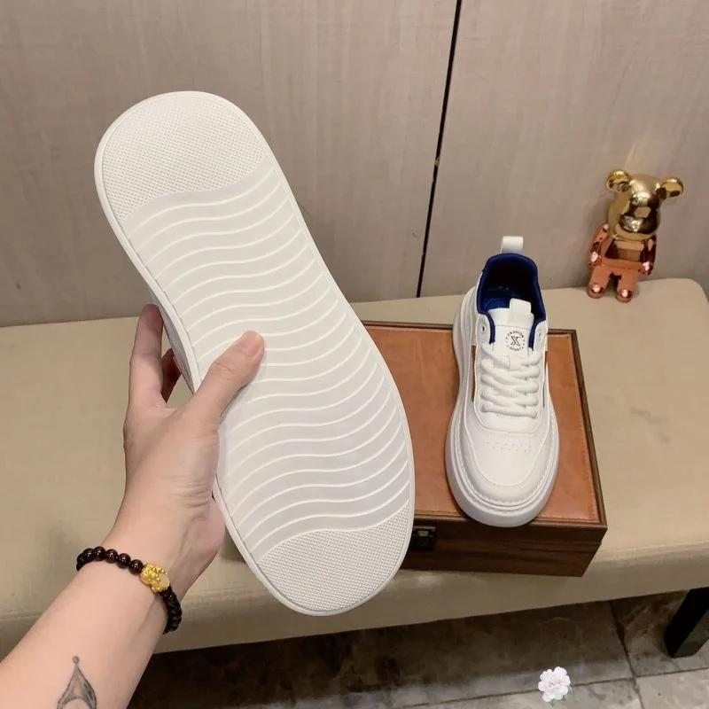 Bold Gucci Low Shoes 25429