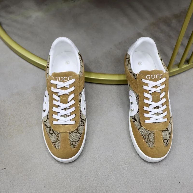 Trendsetting Gucci Low Shoes 25404