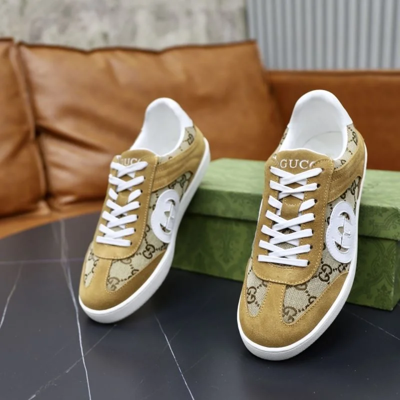 Trendsetting Gucci Low Shoes 25404