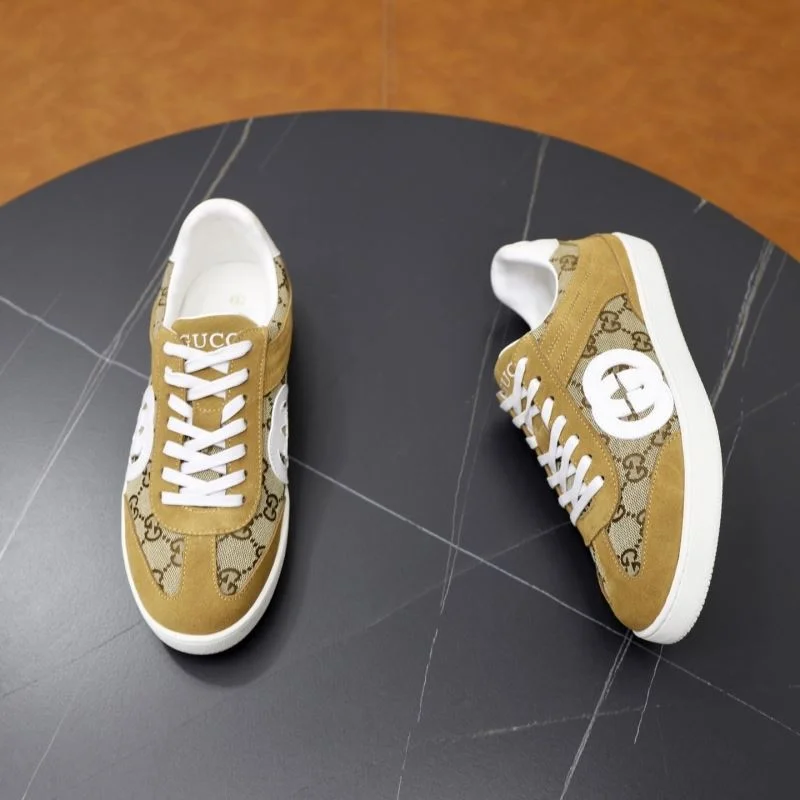 Trendsetting Gucci Low Shoes 25404