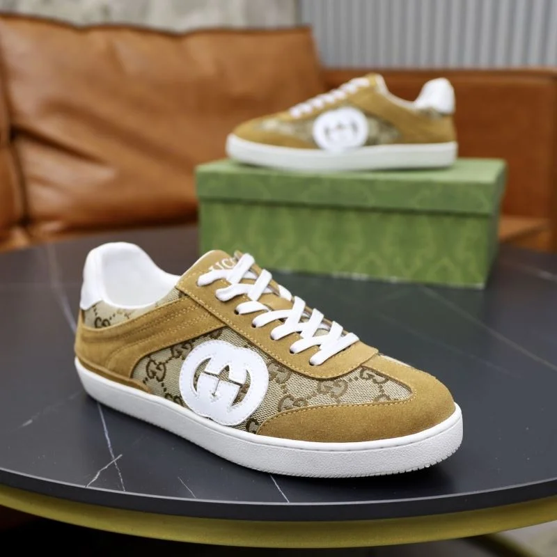 Trendsetting Gucci Low Shoes 25404