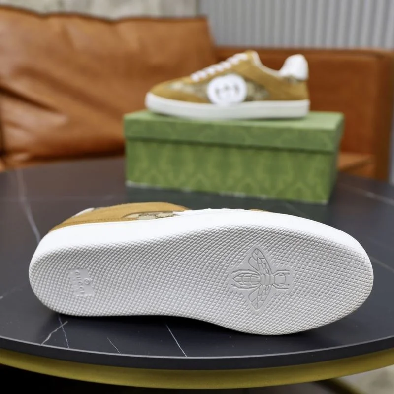 Trendsetting Gucci Low Shoes 25404