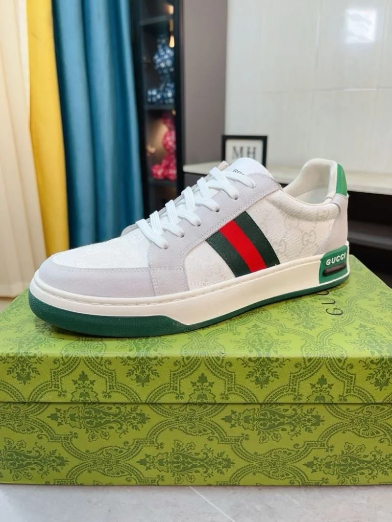 Stylish Gucci Low Shoes 25398