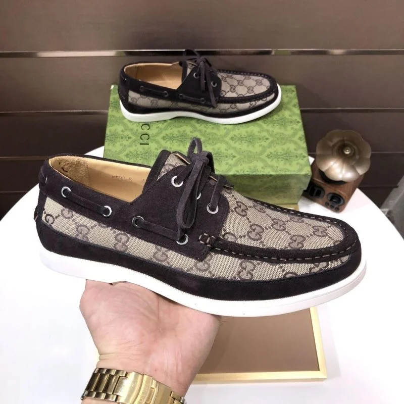 Gucci Low Shoes Sophisticated 25395
