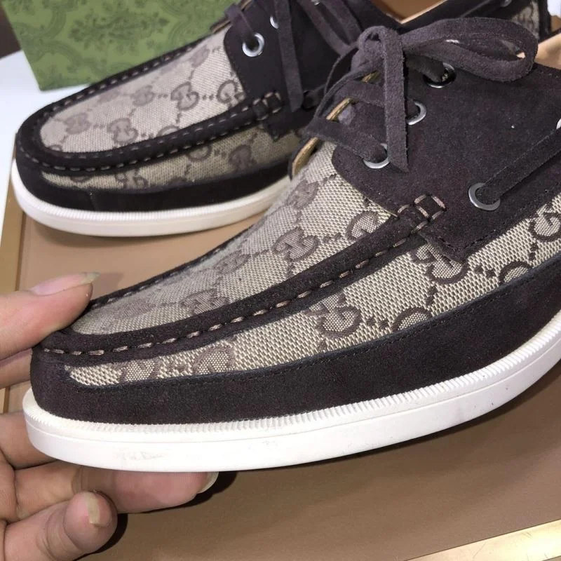 Gucci Low Shoes Sophisticated 25395