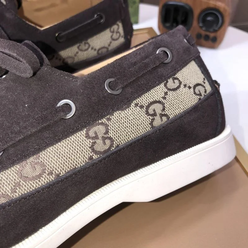 Gucci Low Shoes Sophisticated 25395