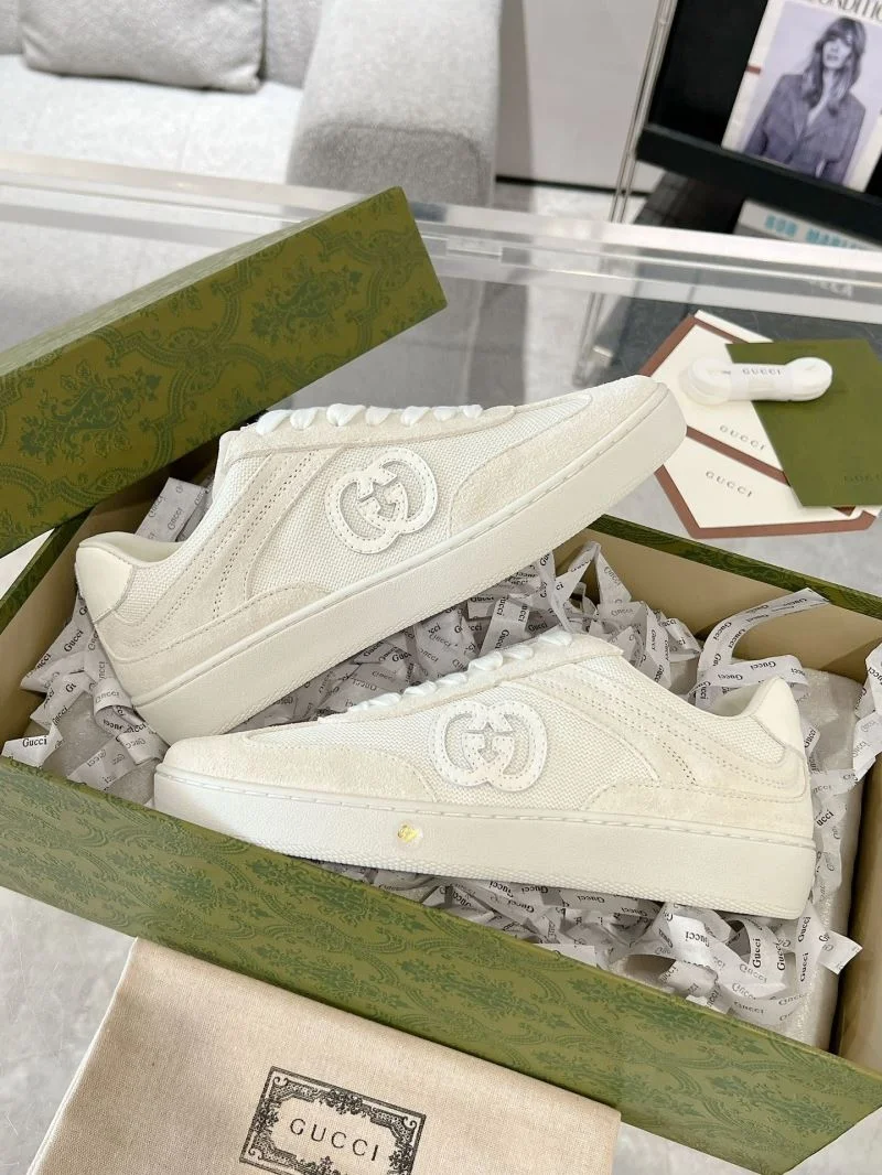 Gucci Low Shoes Bright 26043