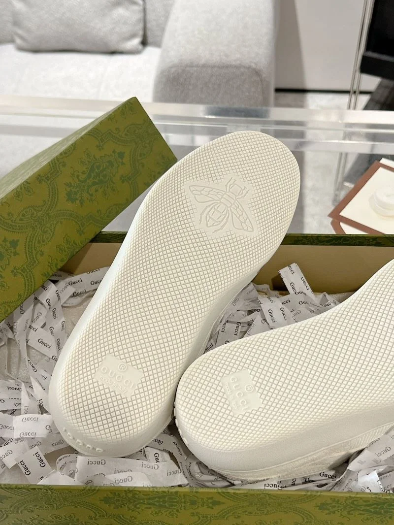 Gucci Low Shoes Bright 26043