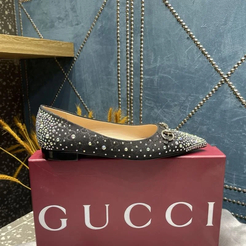 Gucci Low Shoes Unique 26052